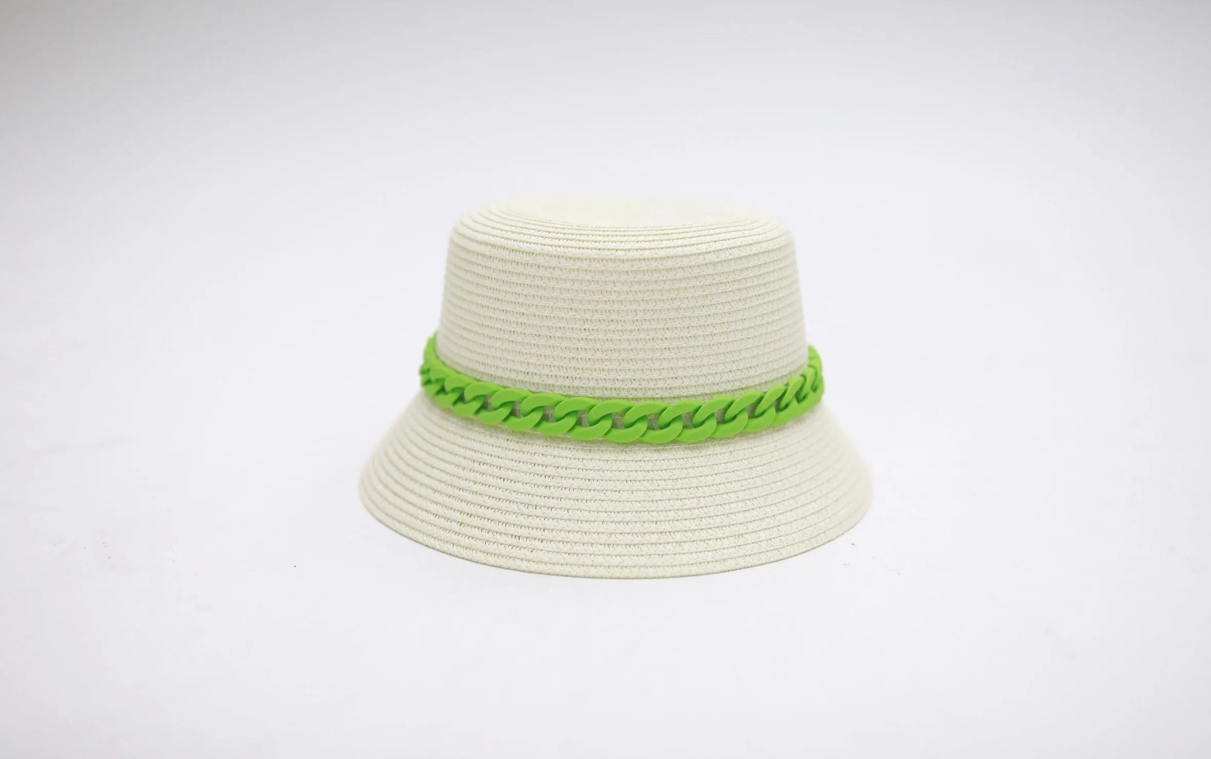 Eowyn Chain Bucket Hat White